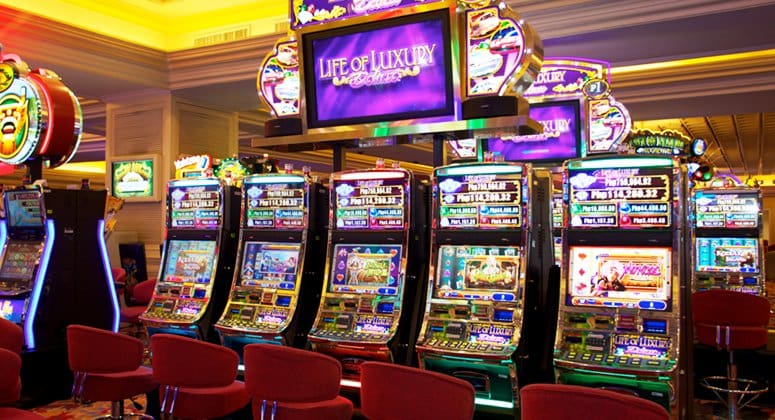 Basic functions of a slot machine